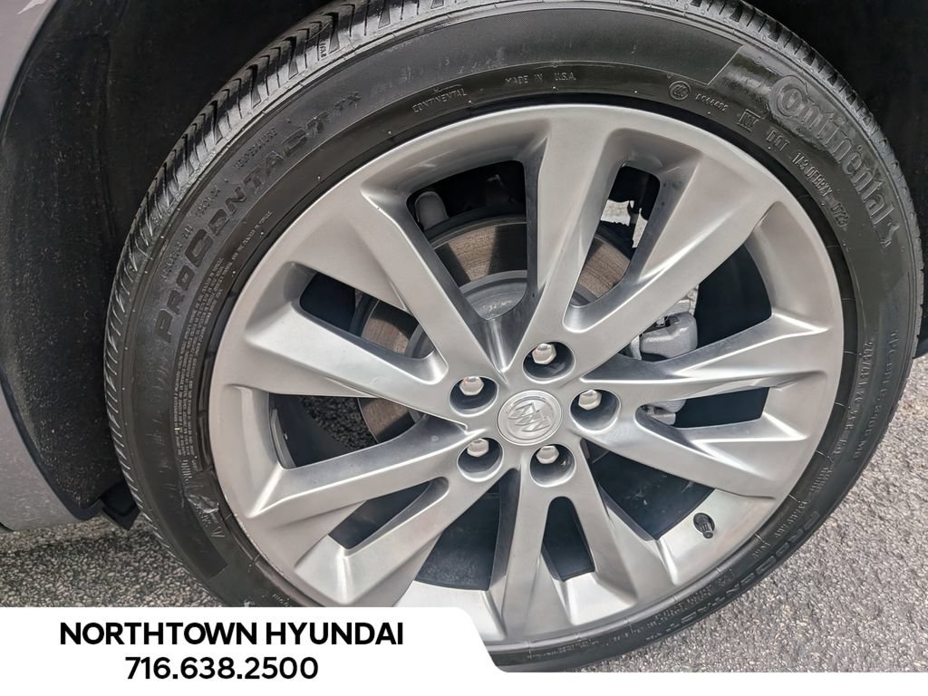 Used 2021 Buick Envision Avenir AWD/4WD image 46