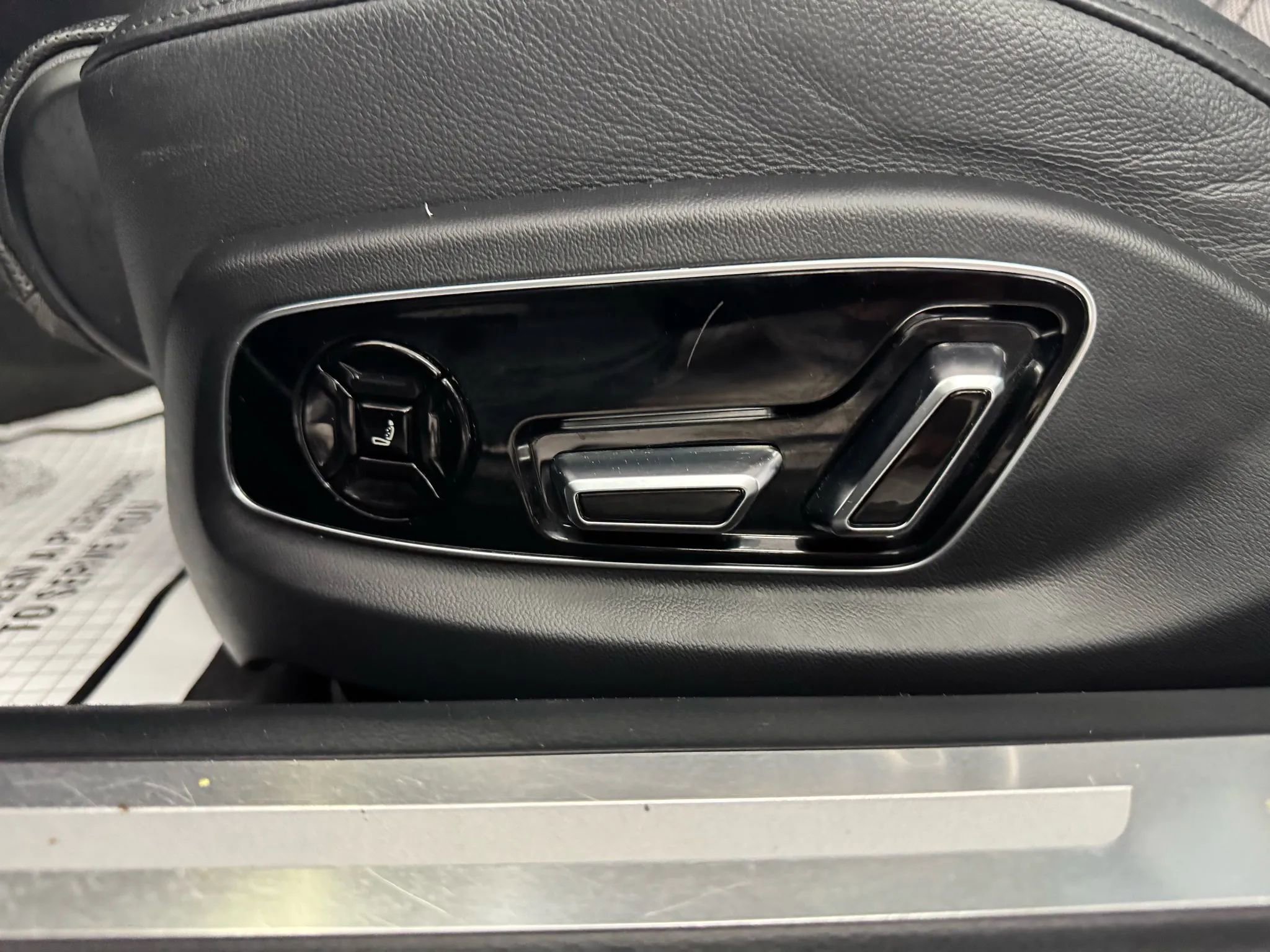 Used 2019 Audi A8 L 3.0T w/ Executive Package image 11