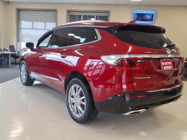 Used 2024 Buick Enclave Essence w/ Experience Buick Package FWD image 6