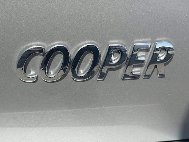 Used 2024 MINI Cooper 2-Door Hardtop w/ Storage Package FWD image 11
