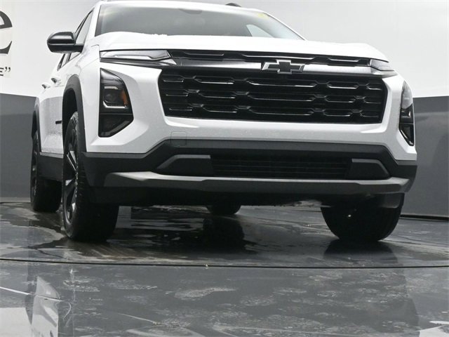 New 2026 Chevrolet Equinox LT w/ Midnight Edition image 3