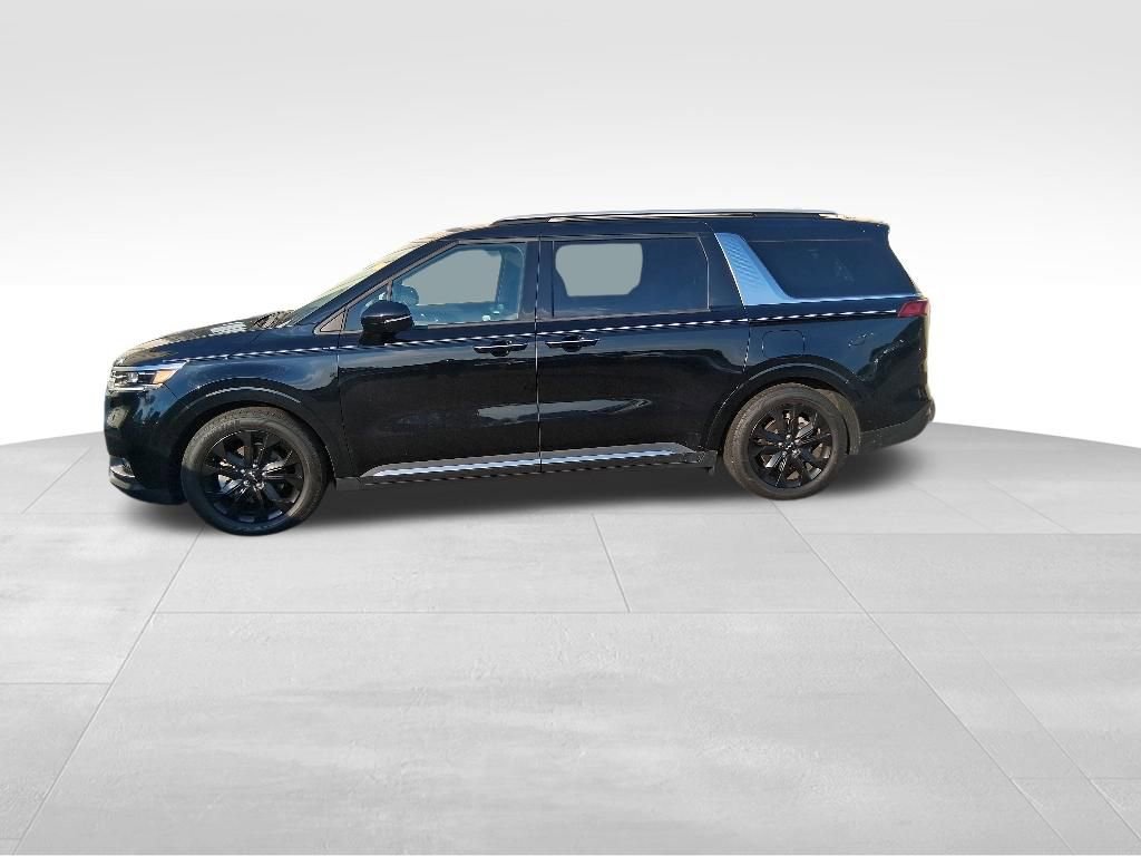 Used 2024 Kia Carnival SX Prestige FWD image 2
