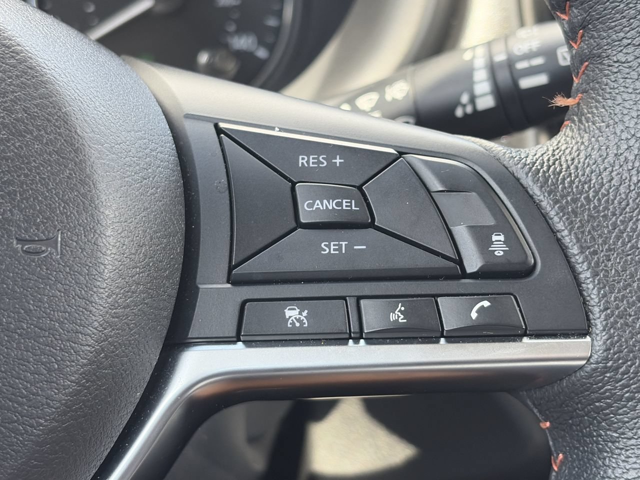 Certified 2024 Nissan Kicks SR FWD image 20