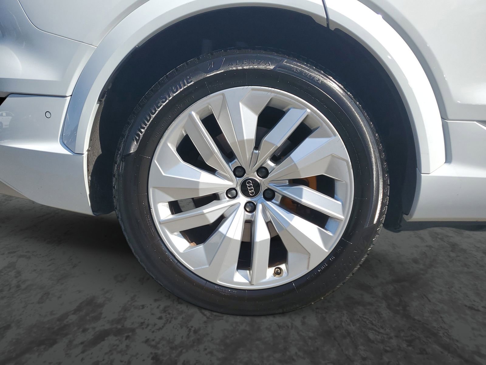 Used 2023 Audi e-tron S Premium Plus image 5