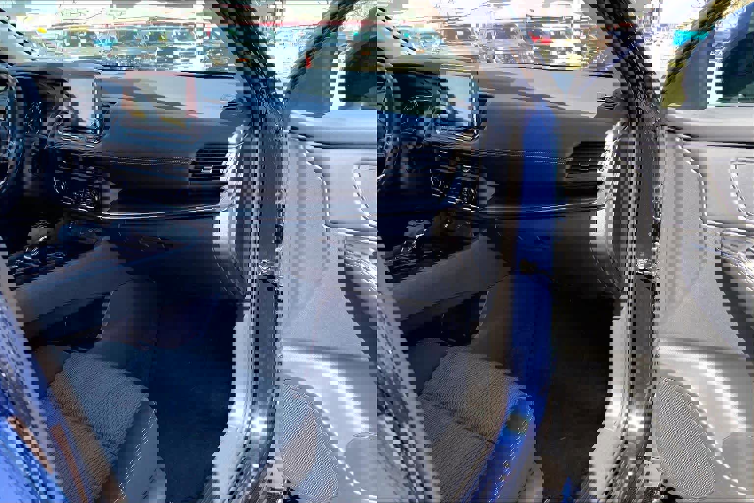 Used 2024 Nissan Rogue SV image 19