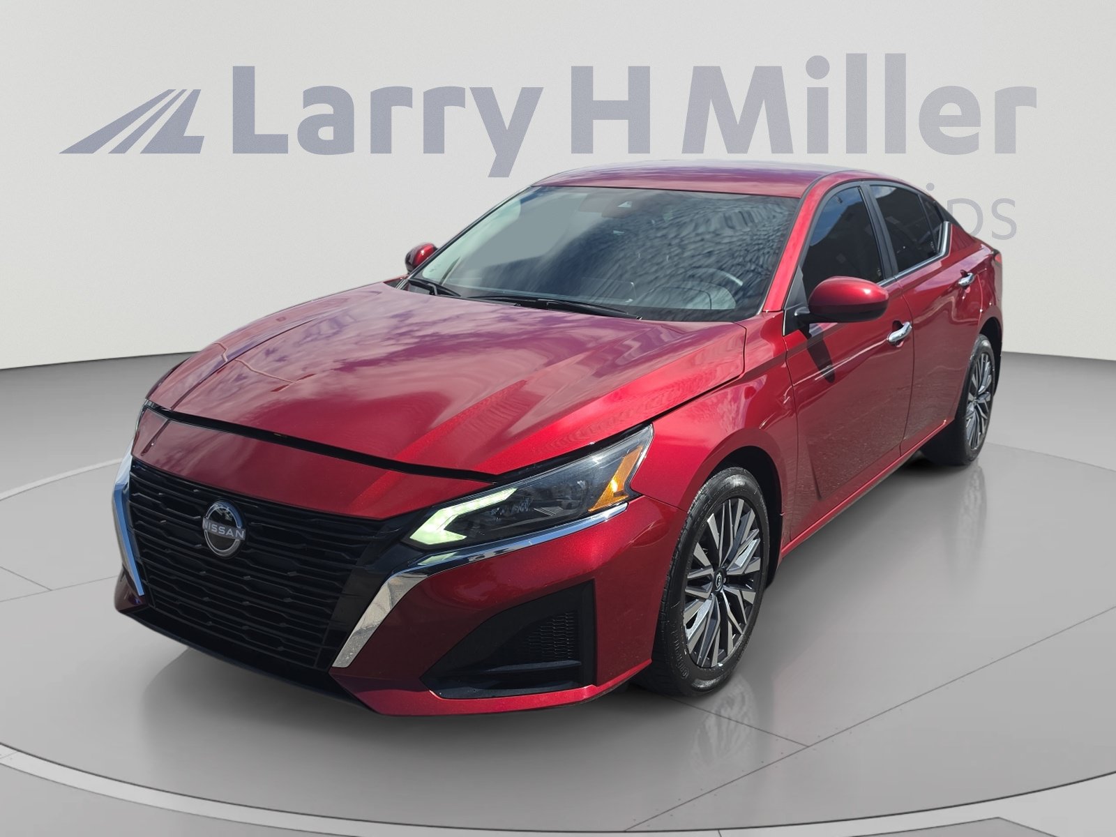 Used 2023 Nissan Altima 2.5 SV AWD/4WD image 1