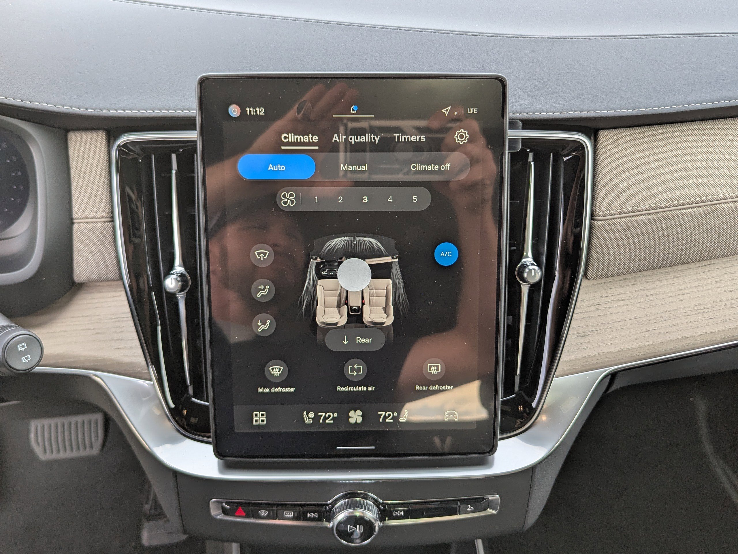 New 2026 Volvo XC90 B6 Ultra w/ Protection Package image 22