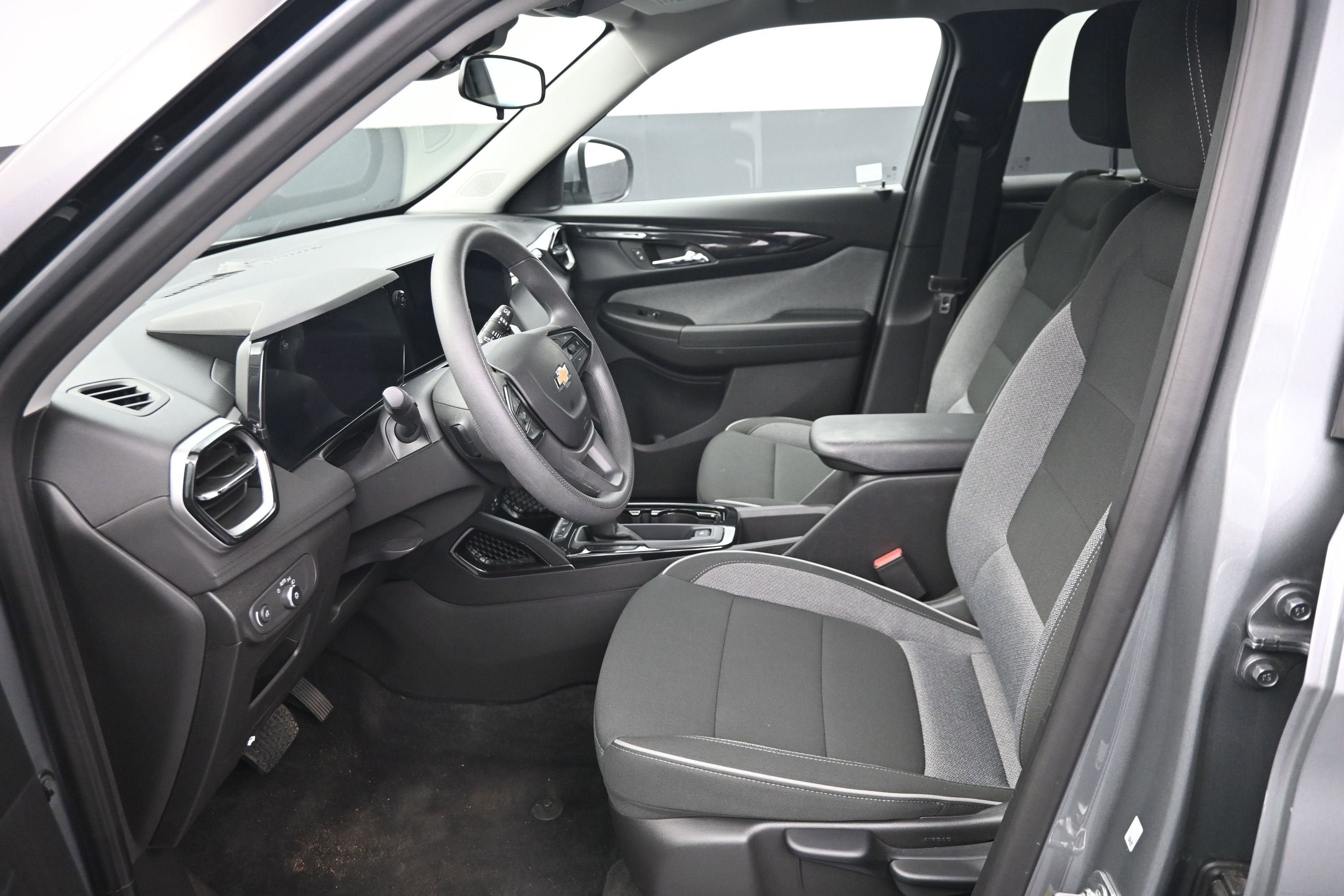 Used 2026 Chevrolet TrailBlazer LT w/ Driver Confidence Package FWD image 10