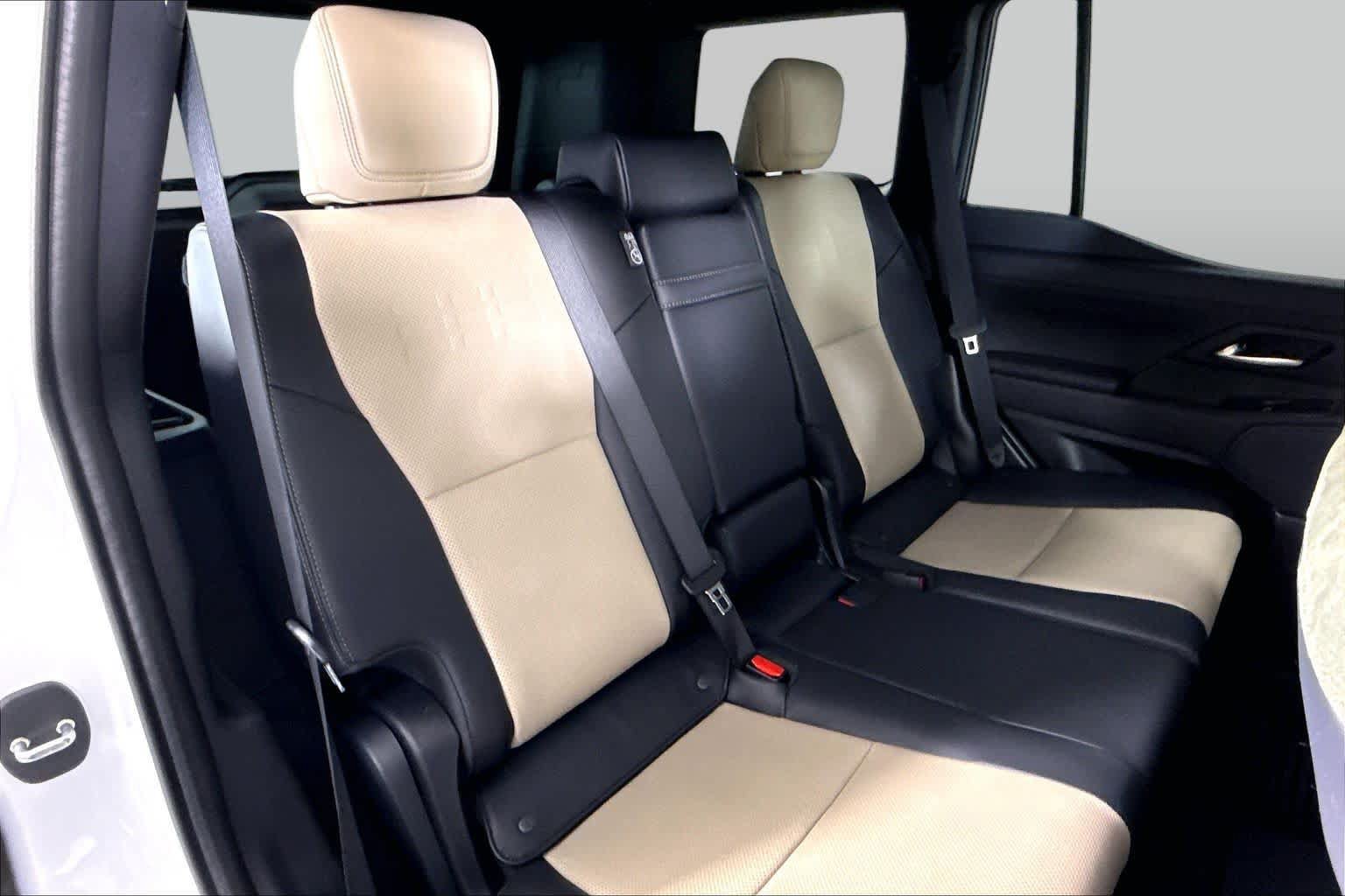 Used 2024 Lexus GX 550 AWD/4WD image 18