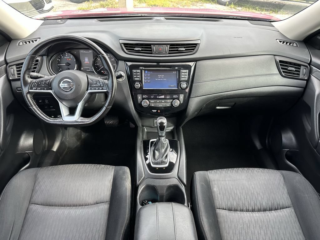 Used 2017 Nissan Rogue SV w/ SV Premium Package FWD image 14
