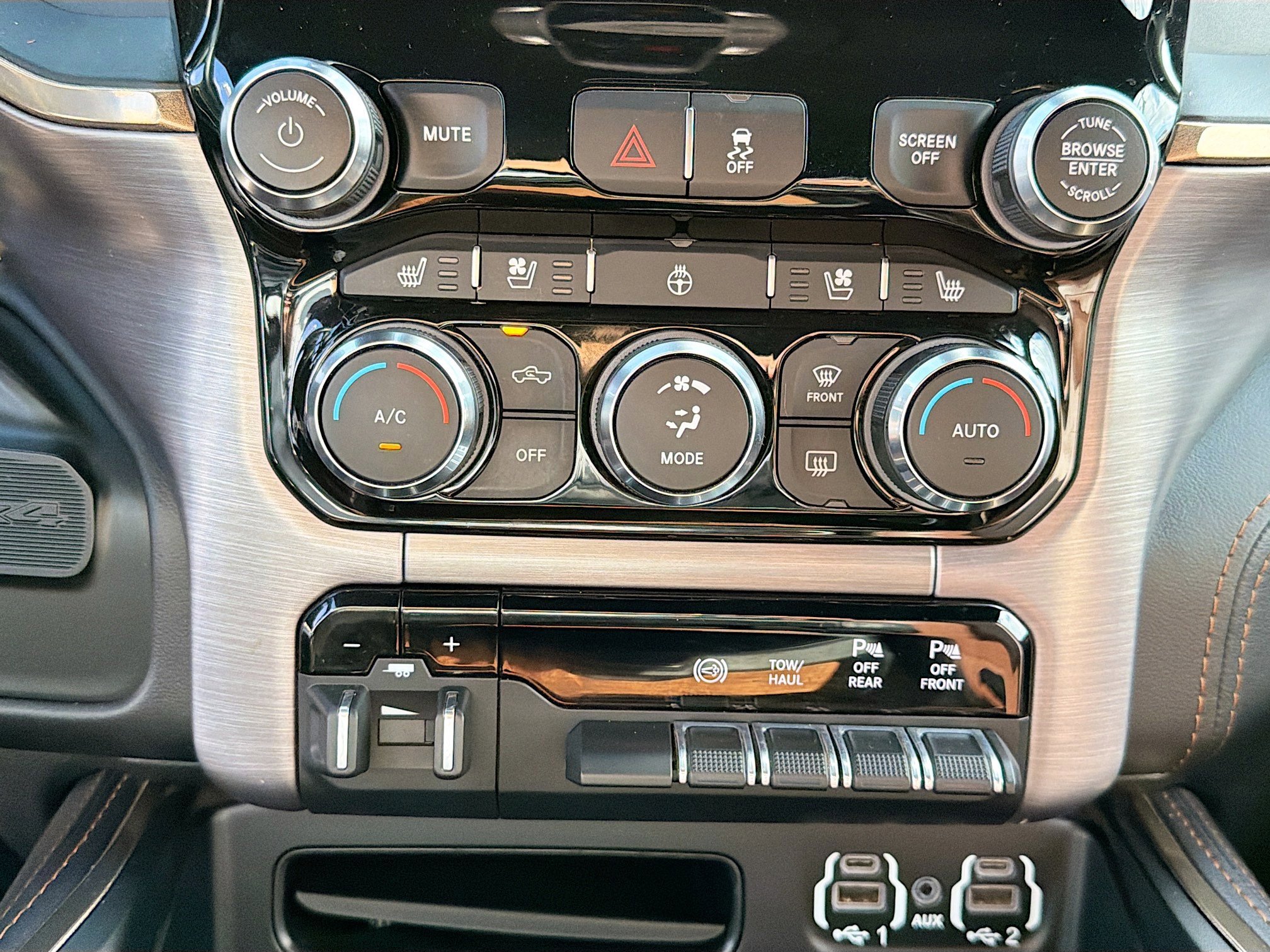 Used 2023 RAM 2500 Limited image 44