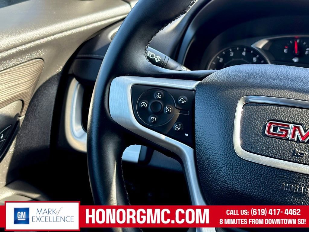 Used 2024 GMC Terrain SLT image 26