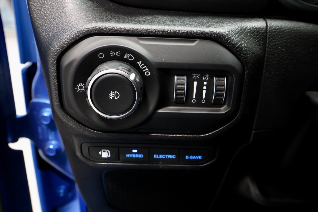 Used 2021 Jeep Wrangler Unlimited Sahara w/ Dual Top Group image 28