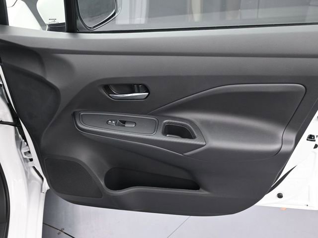 New 2025 Nissan Versa SV w/ Trunk Package FWD image 31