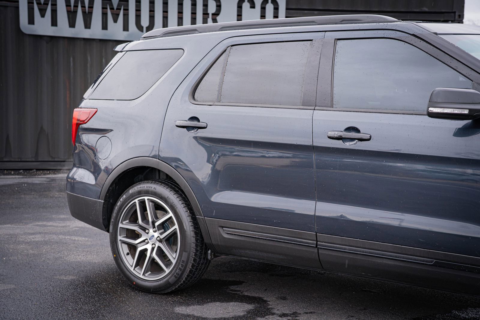 Used 2017 Ford Explorer Sport AWD/4WD image 5