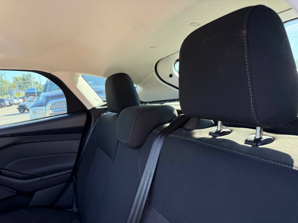 Used 2017 Ford Focus SEL w/ Cold Weather Package FWD image 25
