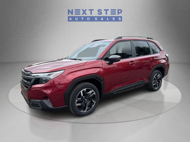 Used 2025 Subaru Forester Limited AWD/4WD image 3