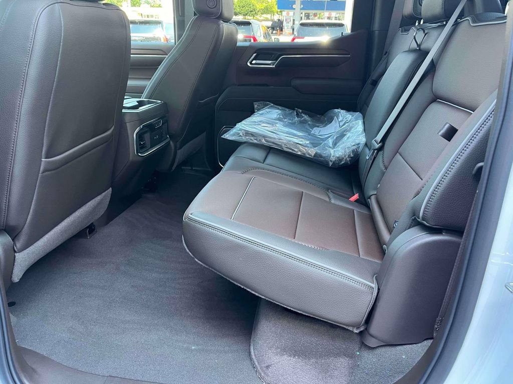New 2026 GMC Sierra 1500 Denali w/ Denali Reserve Package AWD/4WD image 17
