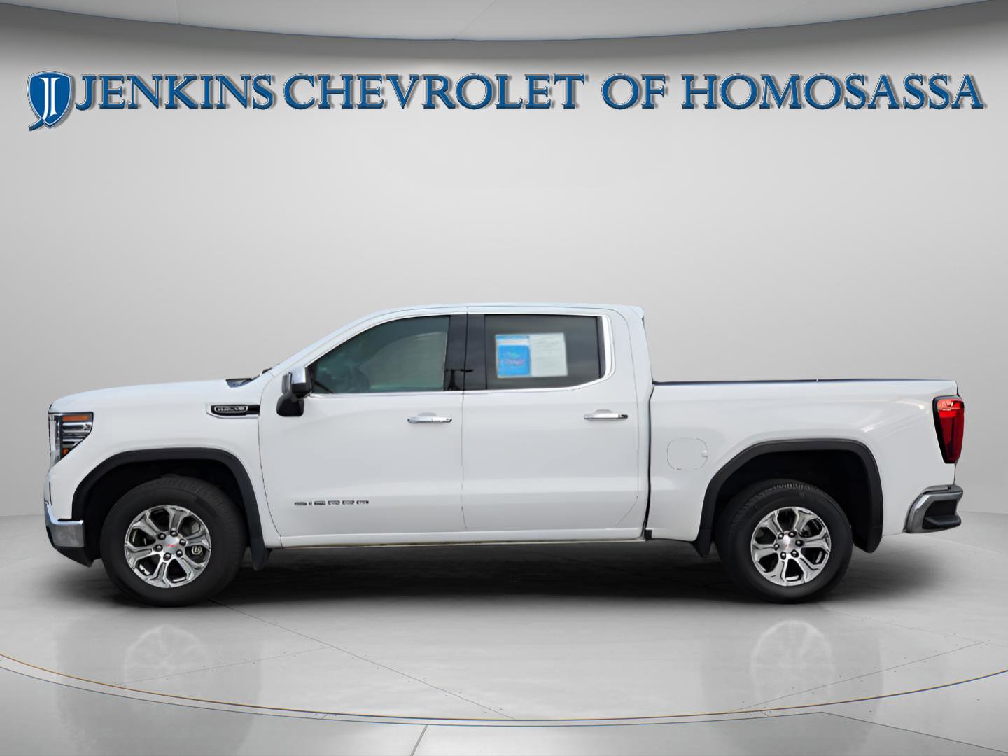 Used 2024 GMC Sierra 1500 SLT image 4