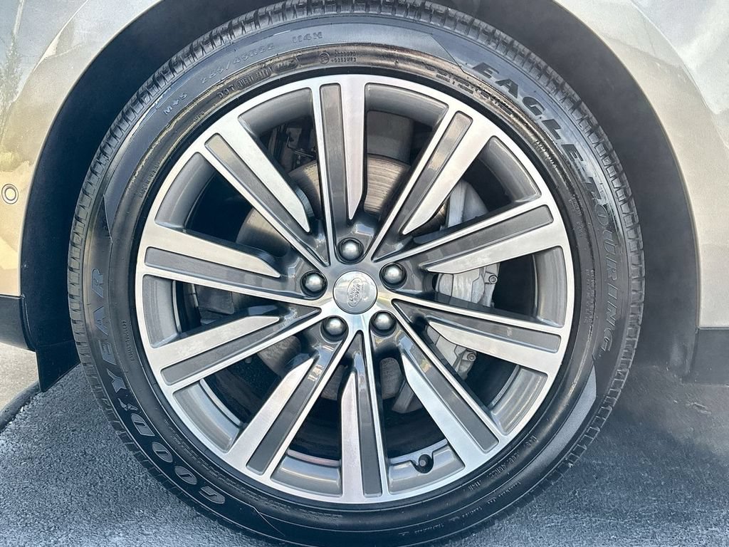 Certified 2023 Land Rover Range Rover SE AWD/4WD image 10