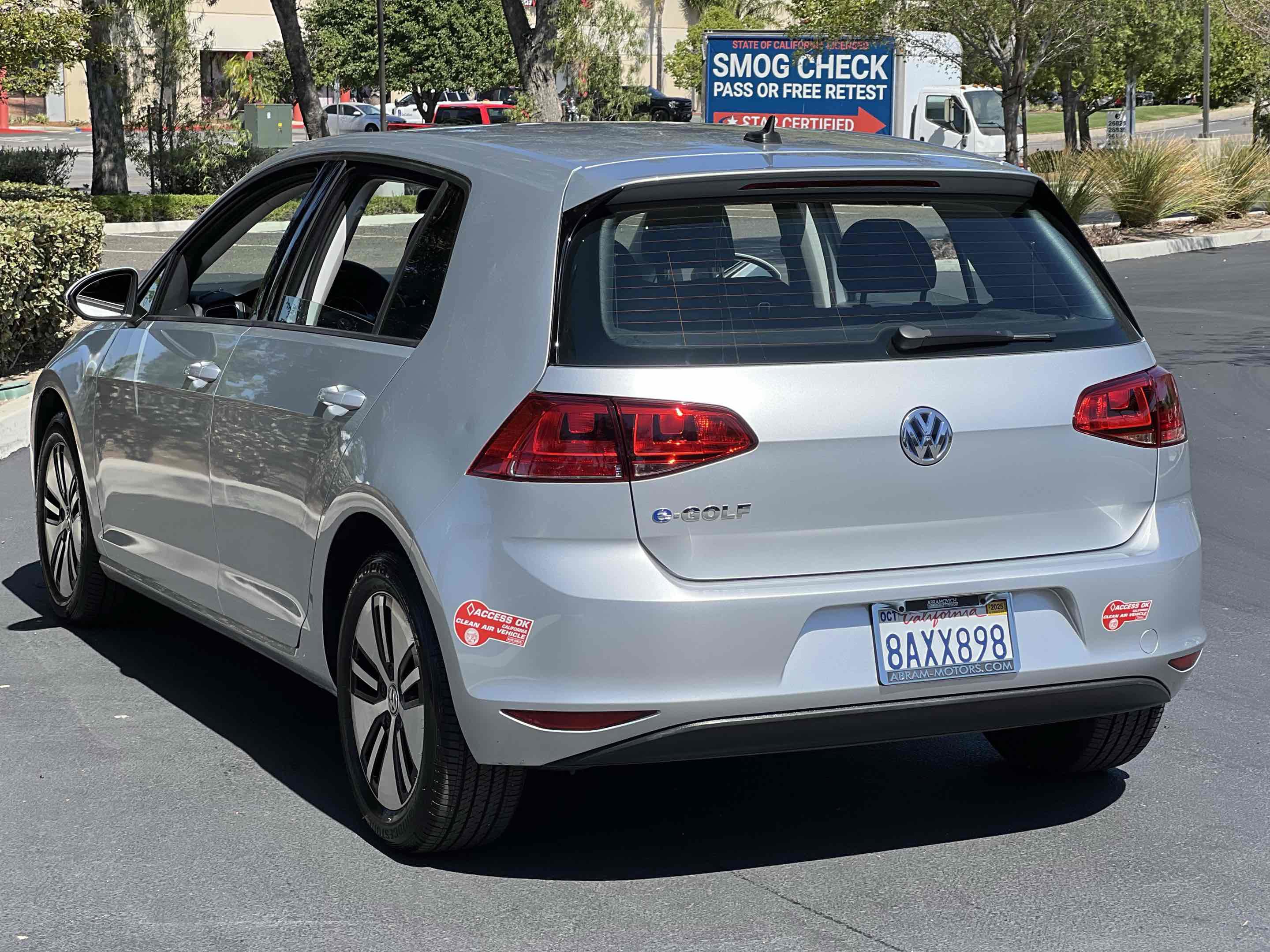 Used 2016 Volkswagen e-Golf SE w/ DC Fast Charging Package image 20