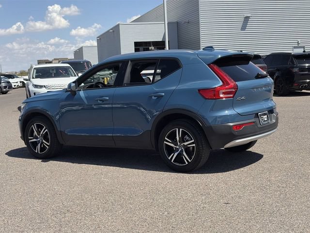 Used 2023 Volvo XC40 B4 Core w/ Protection Package FWD image 8