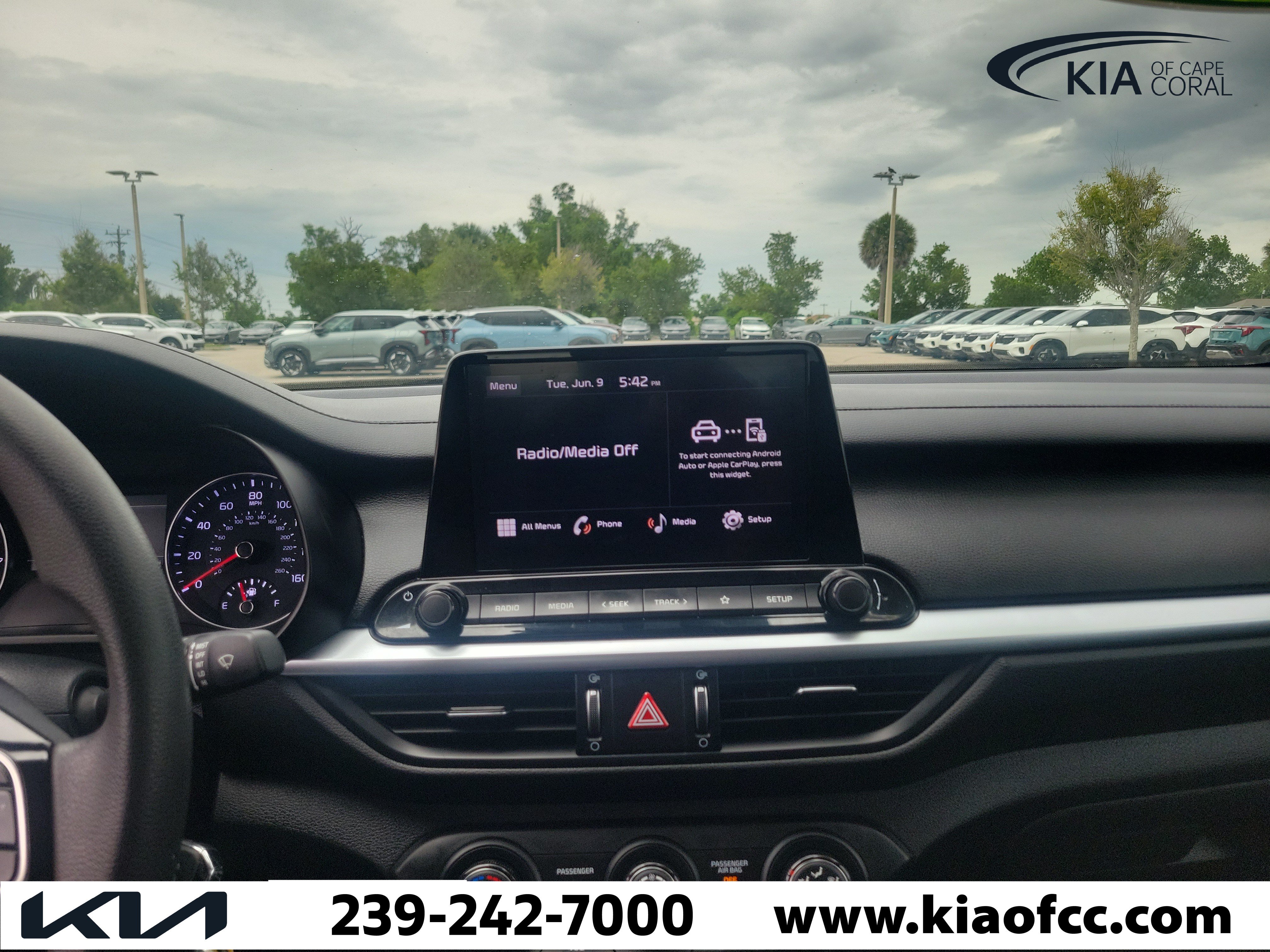 Certified 2024 Kia Forte LXS w/ LXS Technology Package FWD image 18