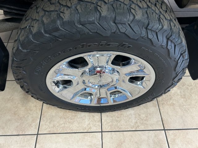 Used 2015 GMC Sierra 1500 SLT w/ All-Terrain Package AWD/4WD image 19
