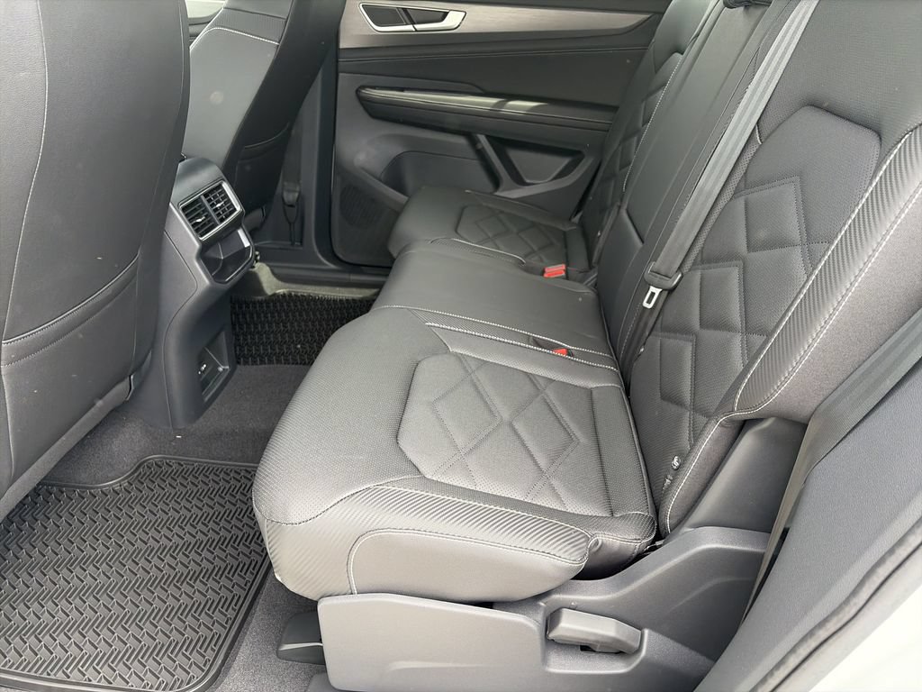 New 2026 Volkswagen Atlas Cross Sport SE FWD image 26
