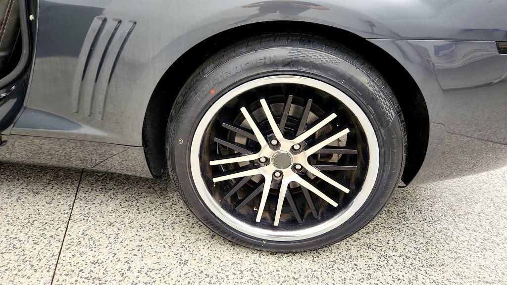 Used 2011 Chevrolet Camaro LT w/ RS Package RWD image 9