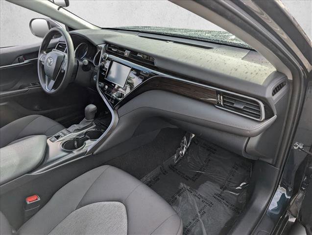 Used 2020 Toyota Camry LE image 18