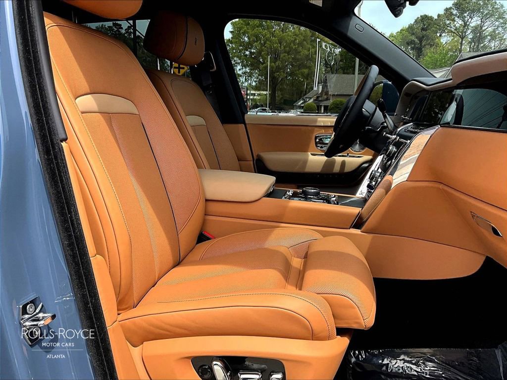 Certified 2026 Rolls-Royce Cullinan image 9