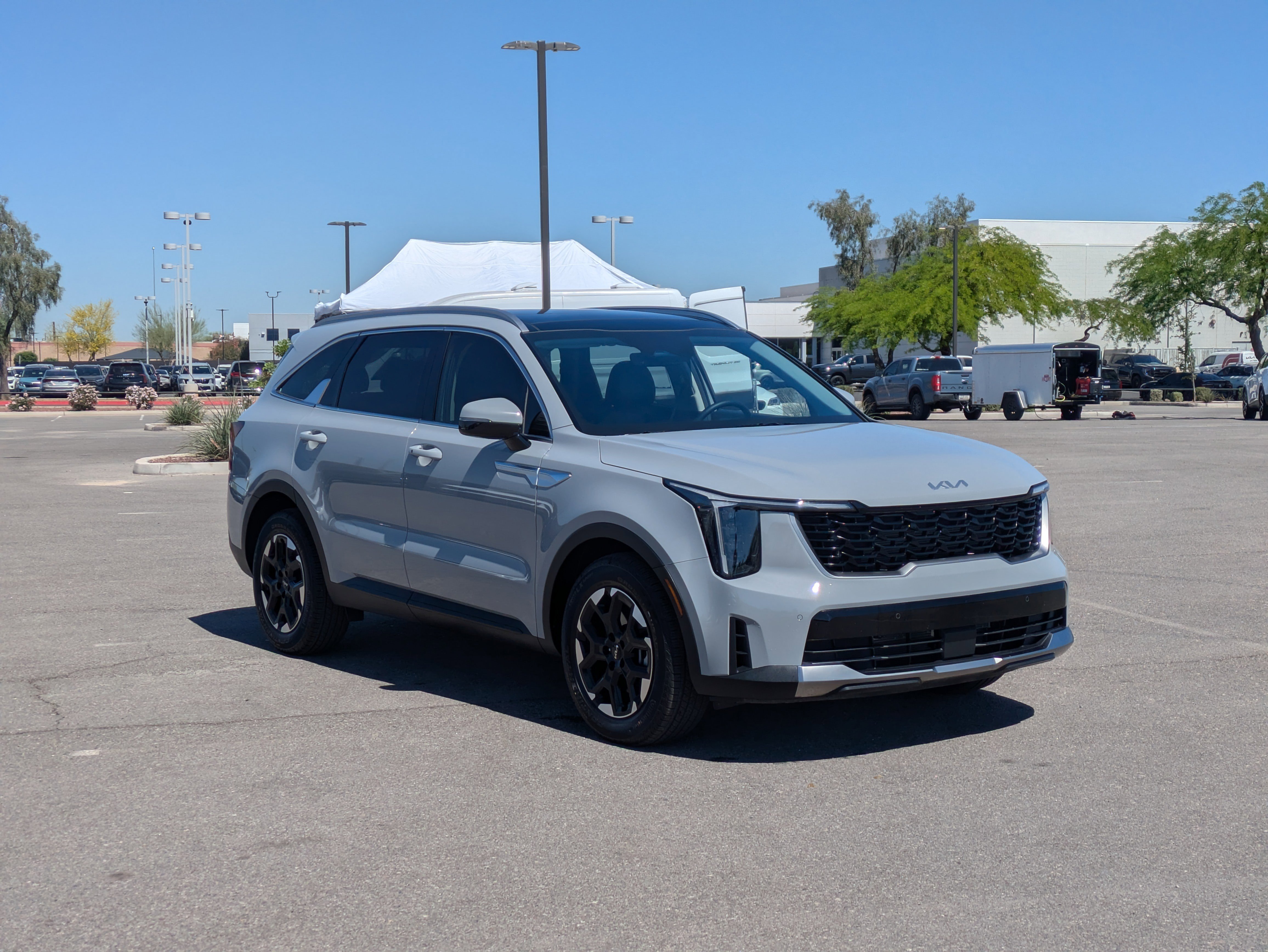 Certified 2025 Kia Sorento S w/ Panoramic Sunroof Package image 7