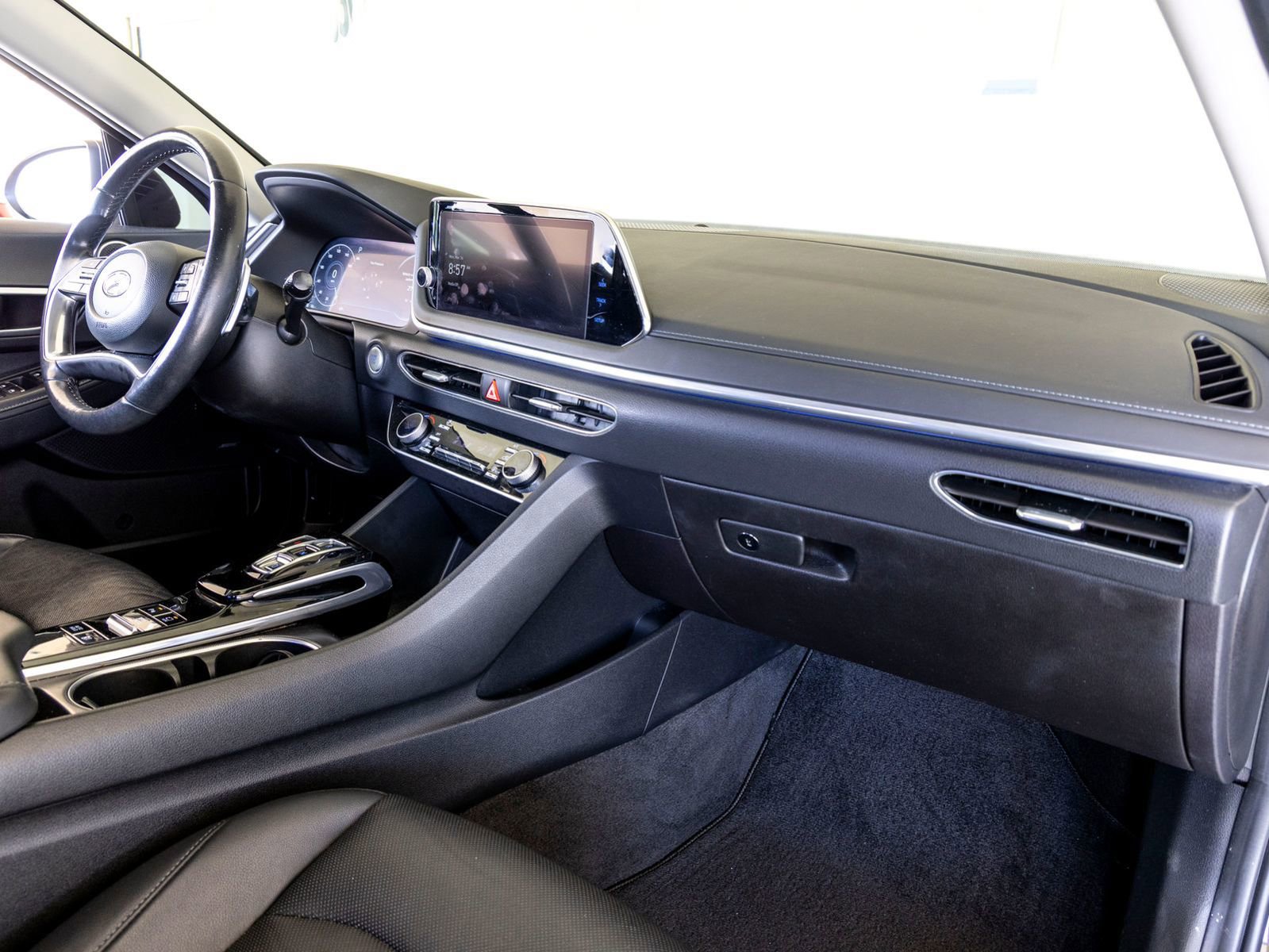 Used 2022 Hyundai Sonata Limited w/ Cargo Package image 27