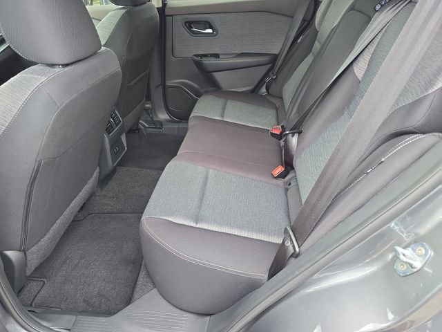 Certified 2023 Nissan Rogue SV FWD image 16
