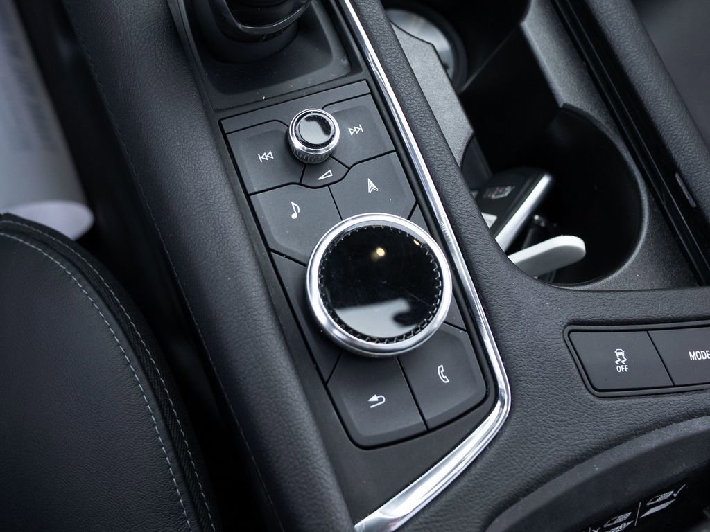 Used 2022 Cadillac XT6 Premium Luxury image 27