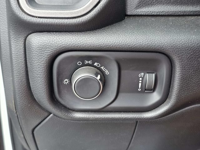 Used 2022 RAM 5500 Tradesman RWD image 20