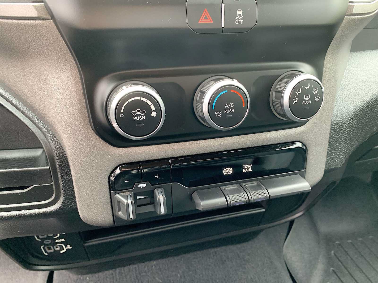 Used 2019 RAM 3500 Tradesman AWD/4WD image 17