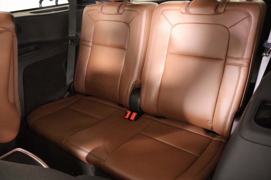 New 2026 Lincoln Aviator Reserve w/ Luxury Package image 13