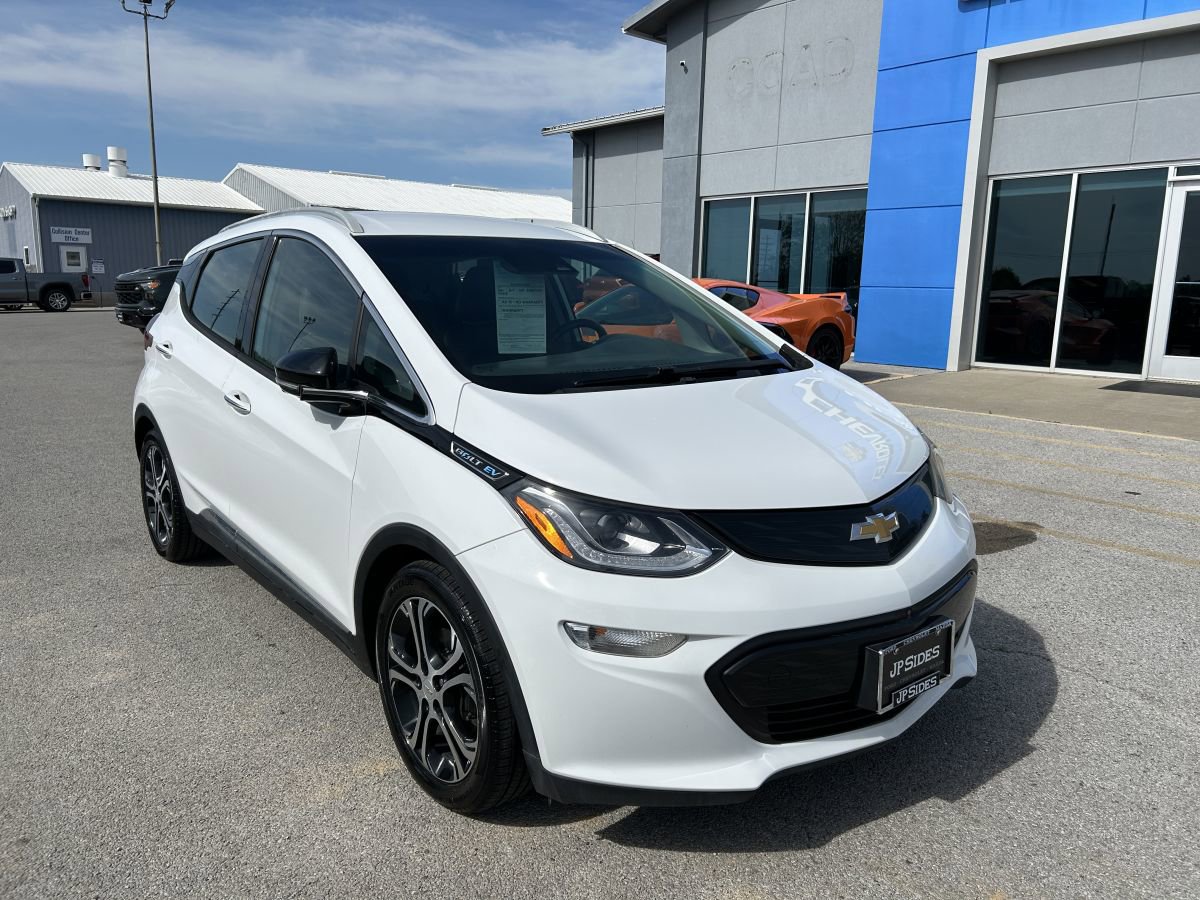 Used 2018 Chevrolet Bolt Premier w/ Driver Confidence II Package FWD image 2
