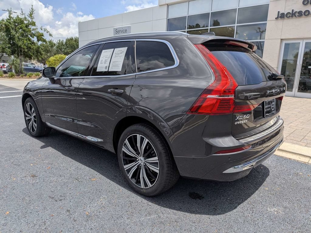 Used 2022 Volvo XC60 B5 Inscription w/ Advanced Package FWD image 4