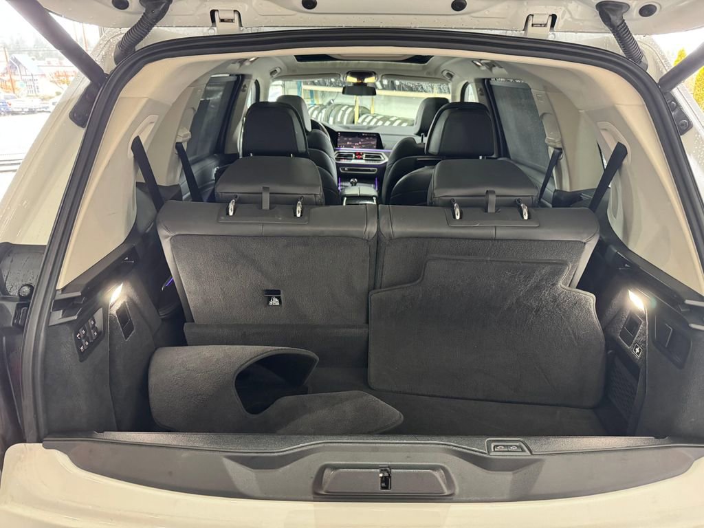 Used 2021 BMW X7 xDrive40i w/ Premium Package image 28