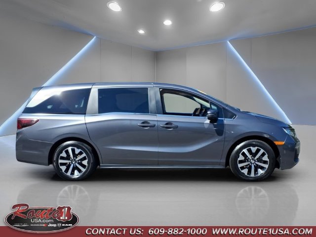 Used 2025 Honda Odyssey EX-L image 2