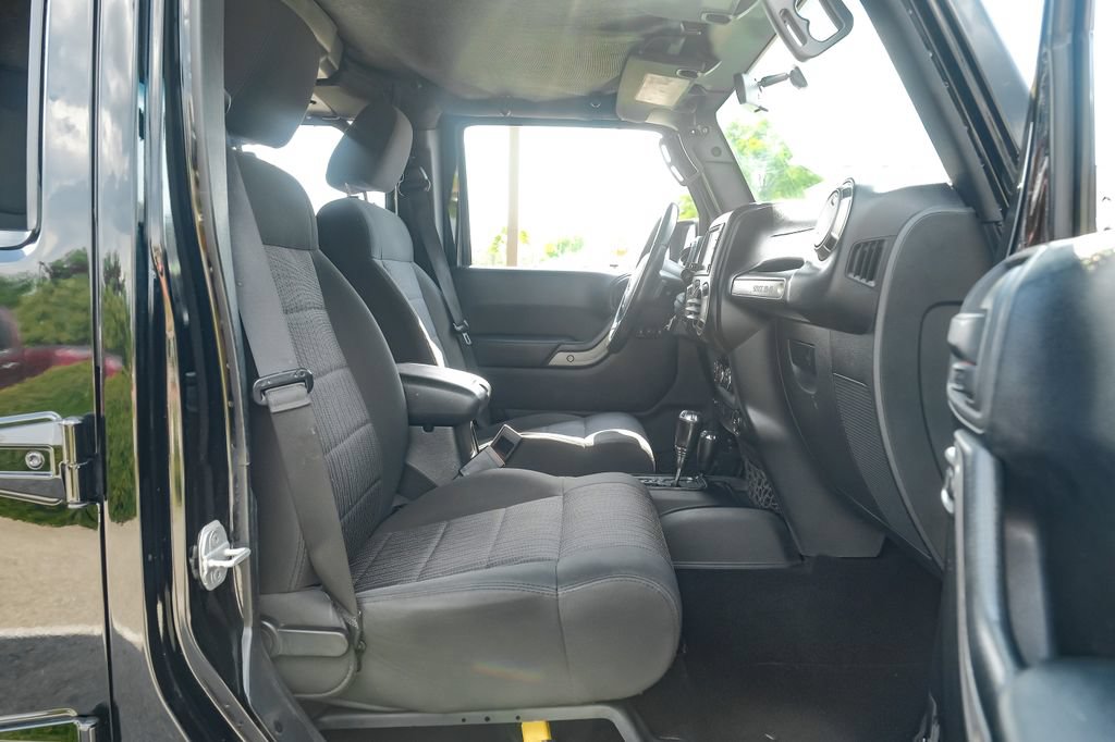 Used 2011 Jeep Wrangler Unlimited Sport AWD/4WD image 29