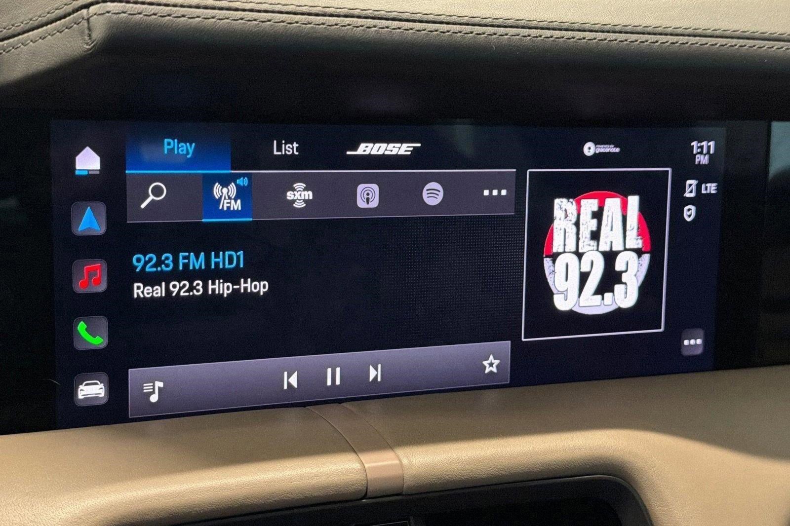 Used 2021 Porsche Taycan 4S image 25