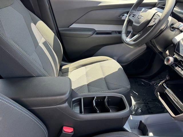 New 2027 Chevrolet Bolt LT w/ Comfort Package FWD image 7