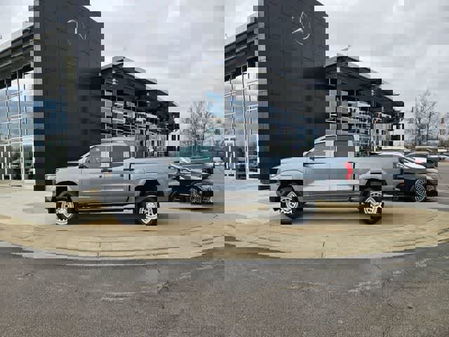 Used 2023 Chevrolet Colorado W/T image 6