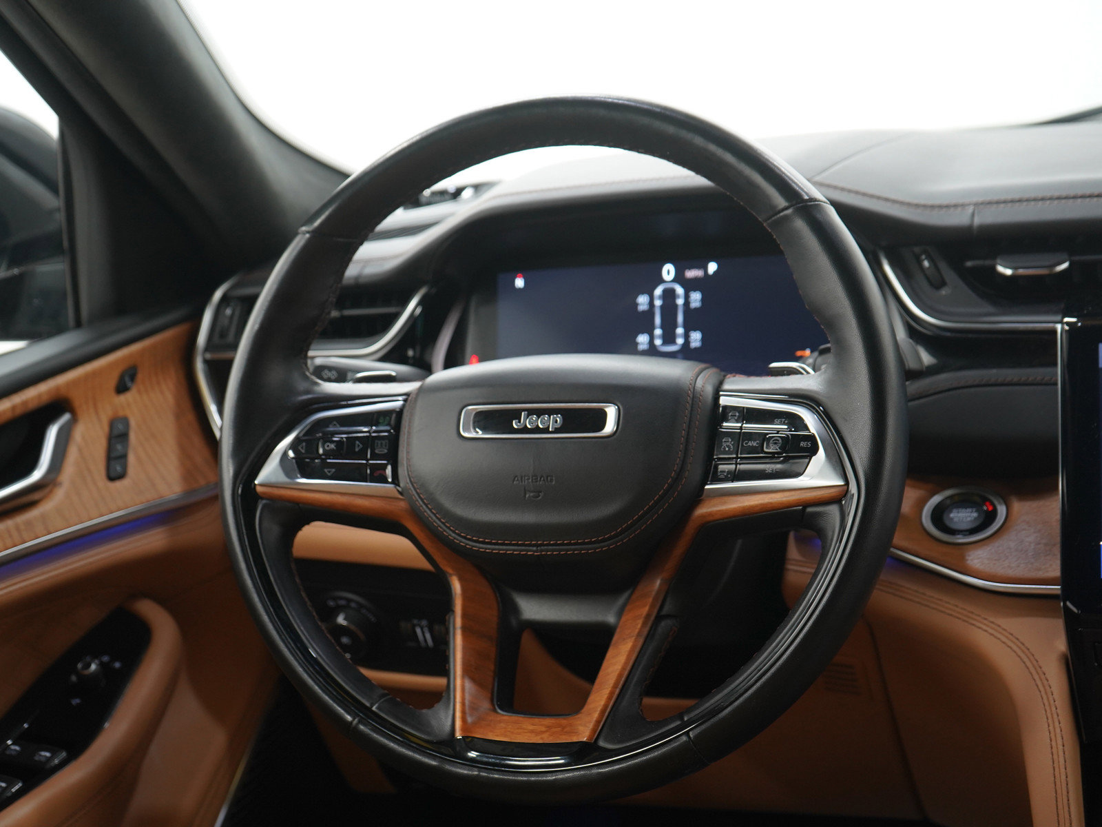 Used 2022 Jeep Grand Cherokee L Summit image 16