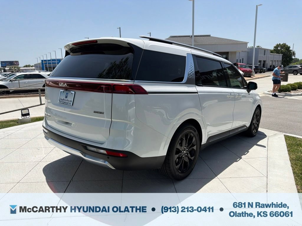 Used 2022 Kia Carnival SX Prestige FWD image 16