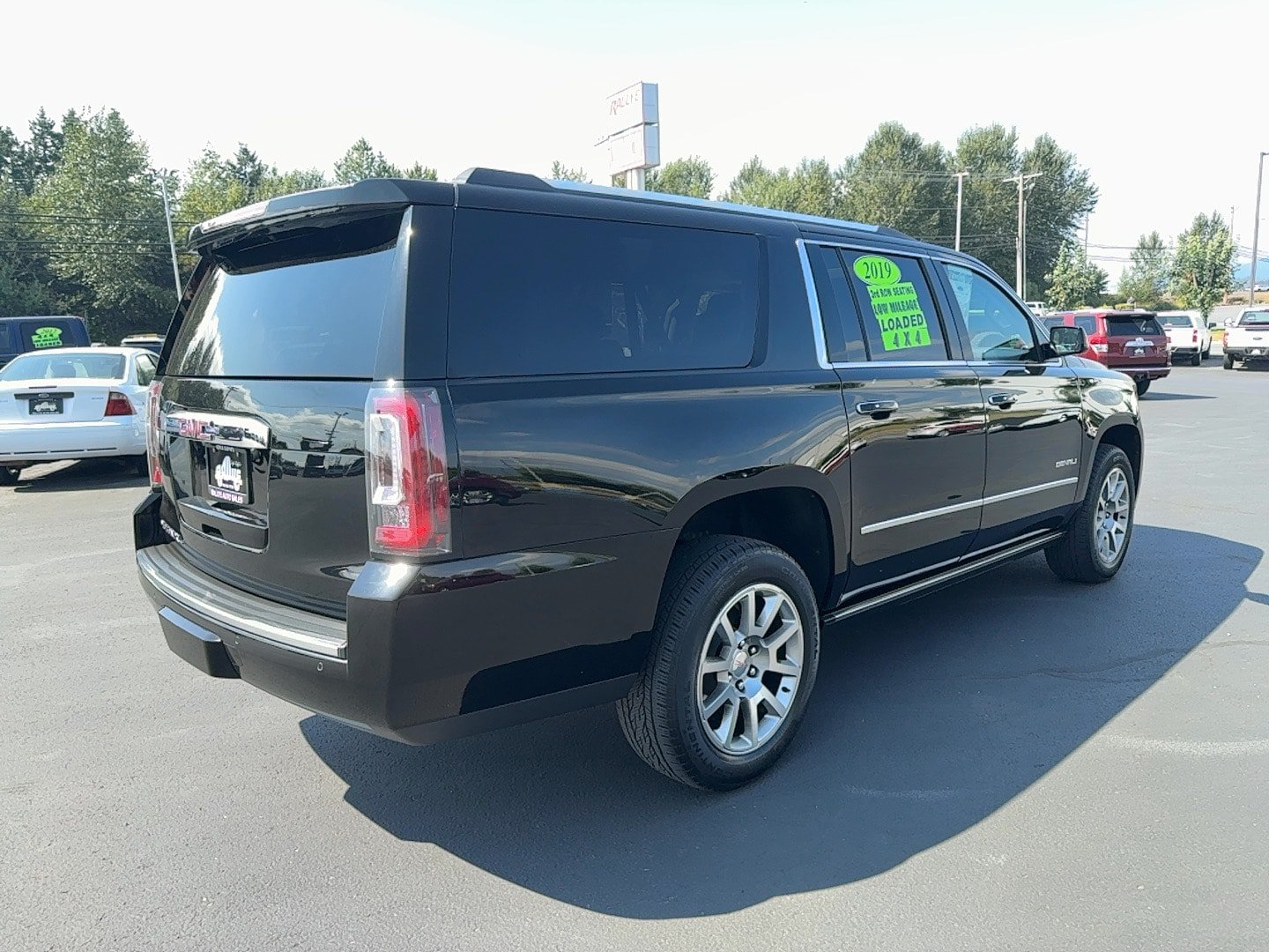 Used 2019 GMC Yukon XL Denali w/ Open Road Package AWD/4WD image 4